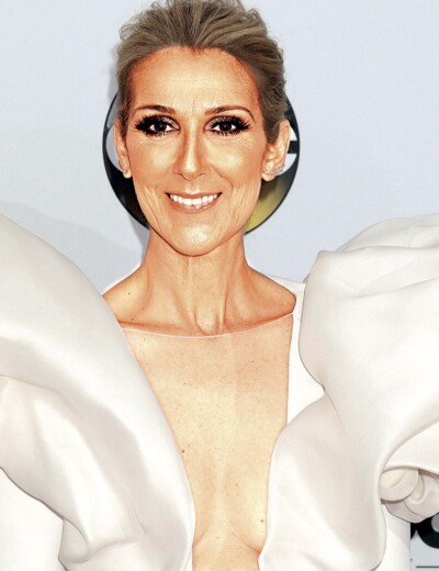 O zpívání připravila Céline Dion nepříjemná nemoc