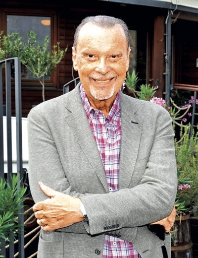 Má Margita slušně políčeno na blond krasavici?