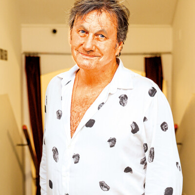 Vlna slávy Hložka málem semlela