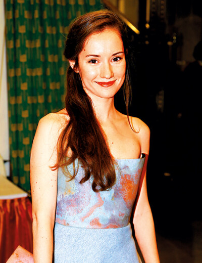 Riskuje křehká brunetka Křenková znovu další zklamání?