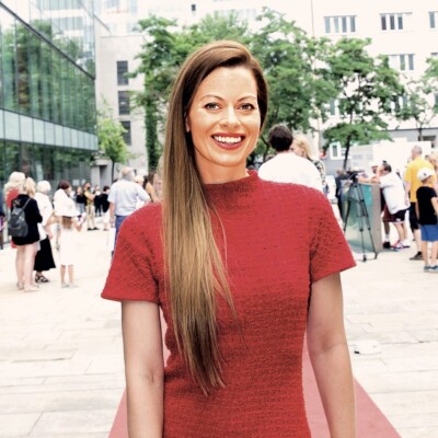 Snaží se zatím Holišová ještě skrýt velké tajemství?