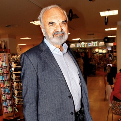 Bývalý kantor a neúnavný král komedií Zdeněk Svěrák
