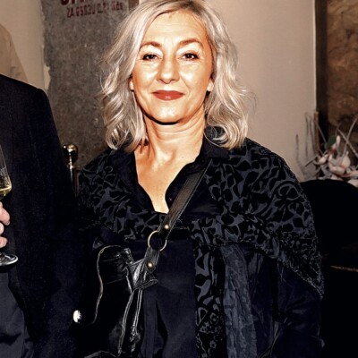 Táhne to Hybnerová se dvěma muži?