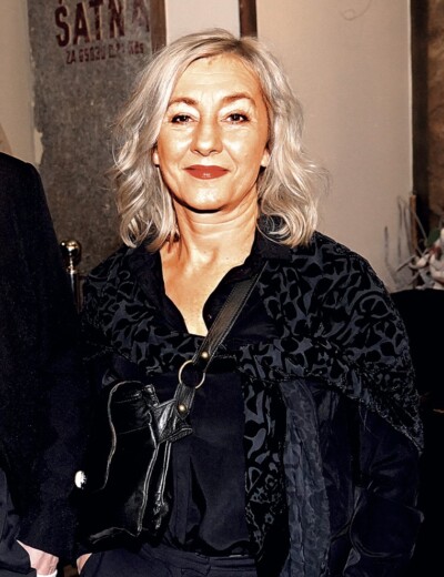 Táhne to Hybnerová se dvěma muži?