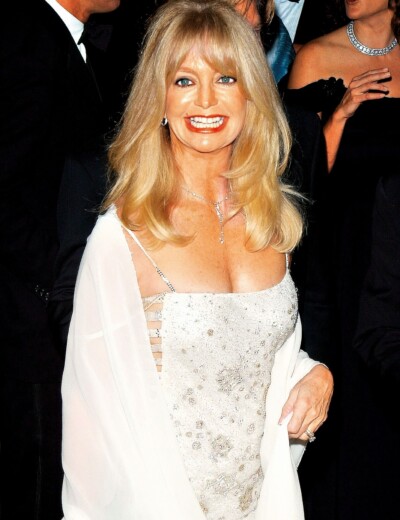 Nejprve si Goldie Hawn vzala režiséra, pak zpěváka