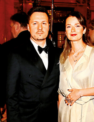 Utěšuje Šoposkou tanečník?