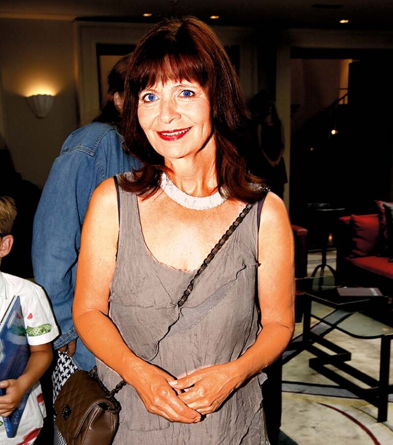 Kdo Krbovou doprovází na cestách?