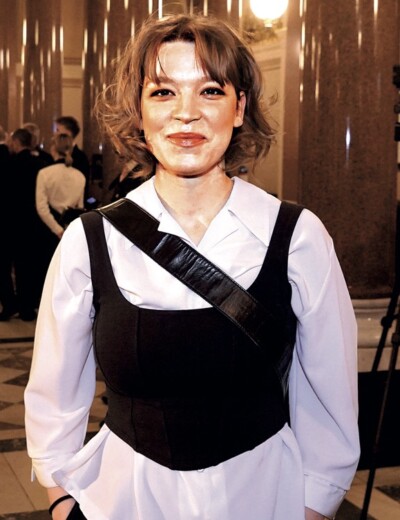 Přerostla role Jindrové v románek?