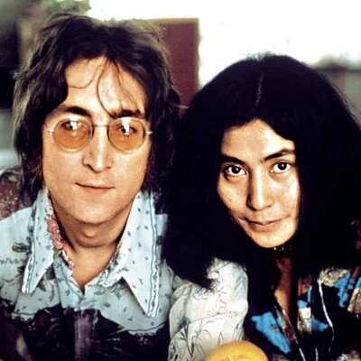 Když měli John Lennon a Yoko Ono krizi v manželství, darovala mu milenku