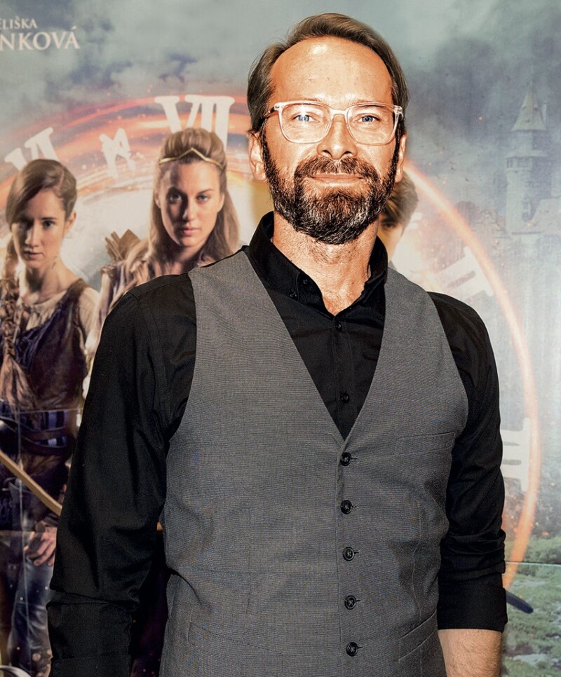 Ztratil Révai oči pro svůdnou tanečnici?