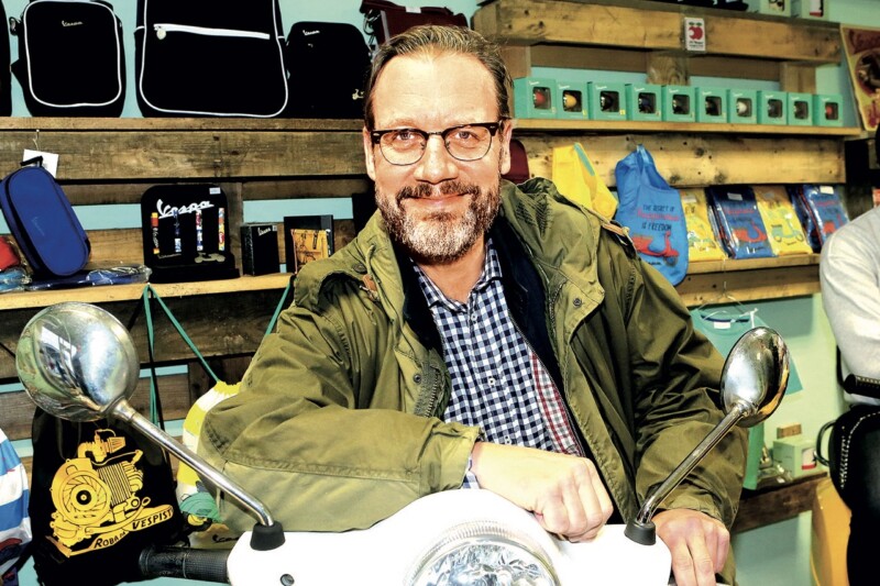 Povyráží se Matáskova žena raději s jinými?