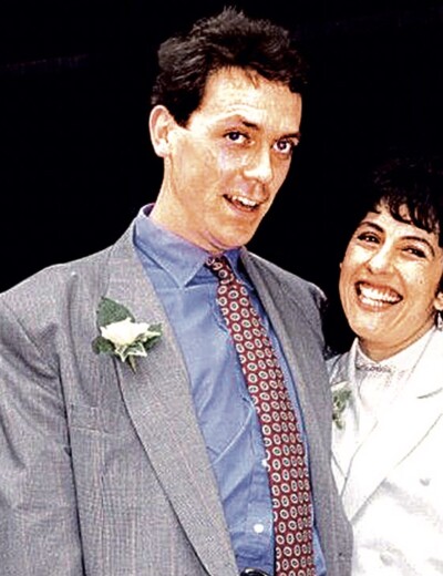 Temné chvíle v duši zkusil Hugh Laurie řešit nevěrou