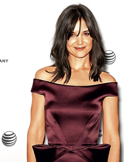 Katie Holmes: Vzít si Toma Cruise znamenalo vzít si i sektu!