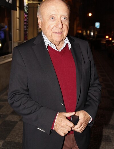 Felix Slováček utíká před ženskými