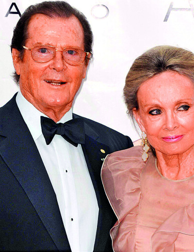 Roger Moore: Zemřel legendární Bond