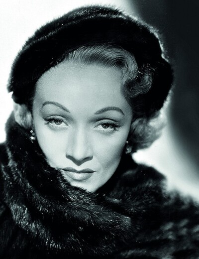 Marlene Dietrich – Hvězda s hodností kapitána spala i s Kennedym