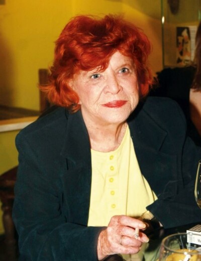 Milenec Jaroslavy Adamové jí udělal dítě a potom utekl do Ameriky!