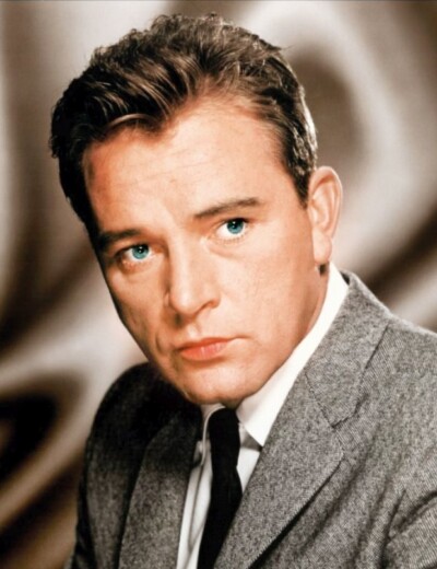 Slavný herec Richard Burton se netajil tím, že je pijan a sukničkář!