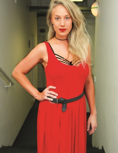 Proč se Krejčíková stydí za svoje ženské přednosti?