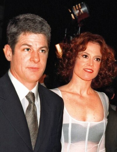 Před svým otcem Sigourney Weaver nejdřív zatajila manželovo povolání!