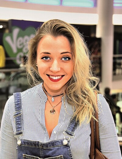 Anna Slováčková Je zase sama